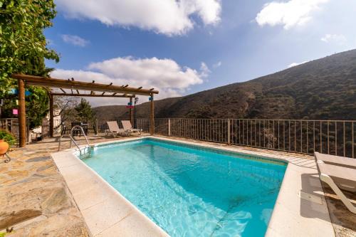 Laroya House | La Casa Al Revés