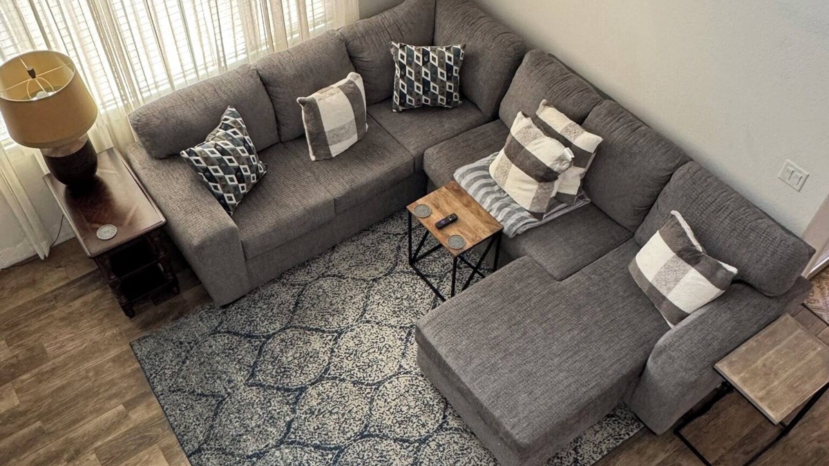 Presidio De Cancion House | La Casa Amarilla, furnished rental