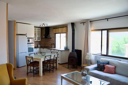 Garganta de los Montes House | La Casa Del Pueblo