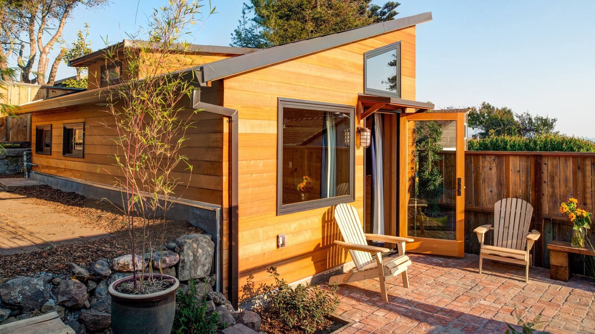 Richmond Annex House | La Casa De Madera- "The wood house"