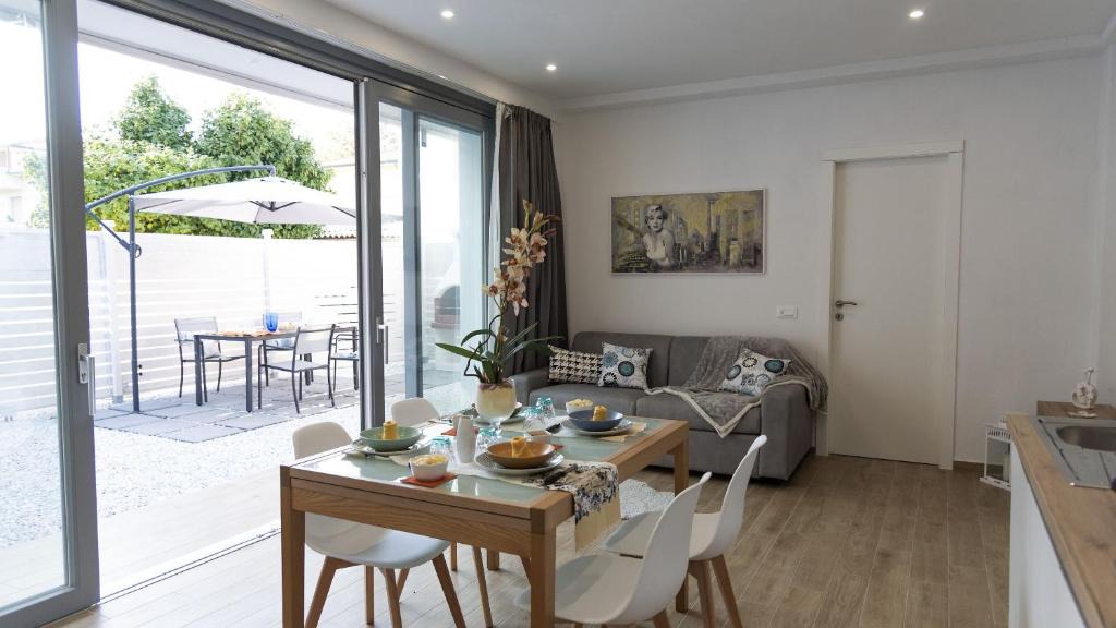 Torre del Lago Puccini Apartment | La Casa Di Marty Per 6