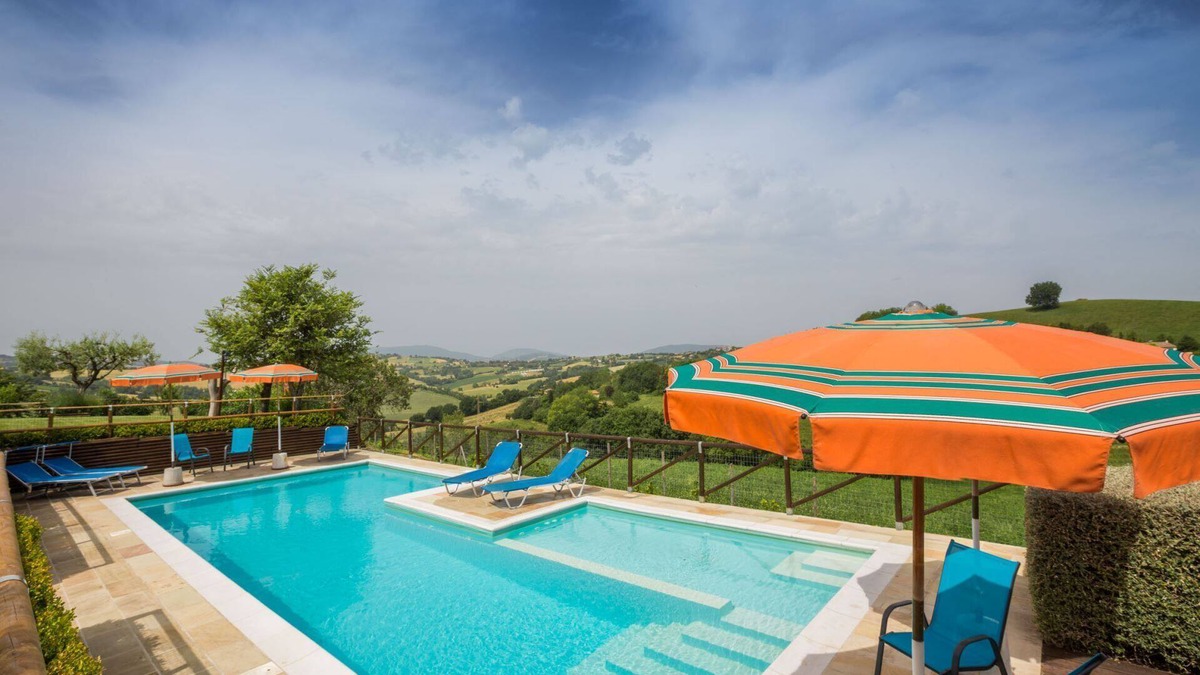 Orciano di Pesaro Apartment | La Casa in Campagna, 4 apartments with pool in Orciano, 20 minutes from the sea - apt. Il Magazzino