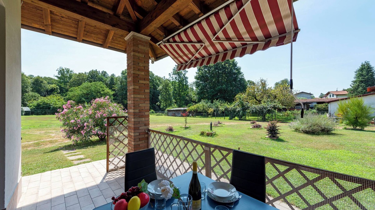 Leggiuno House | La Casa In Campagna 800m from lake, Leggiuno, Italy