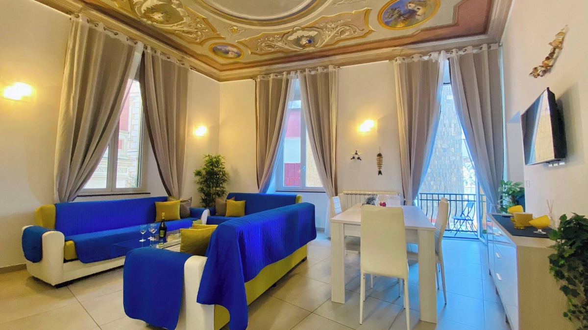 Rapallo Apartment | La Casa Rosa al Mare Silver apartment with sea view and parking free at 800 mt