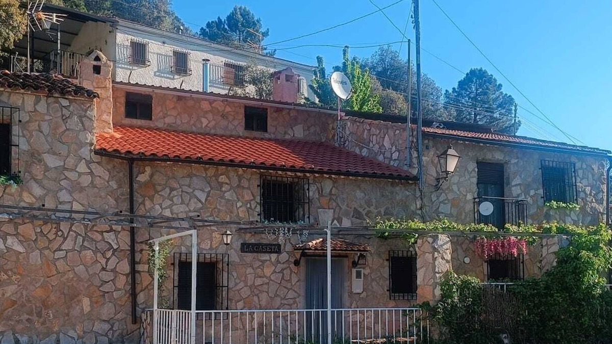 La Casa de la Noguera House | La Caseta Rural House