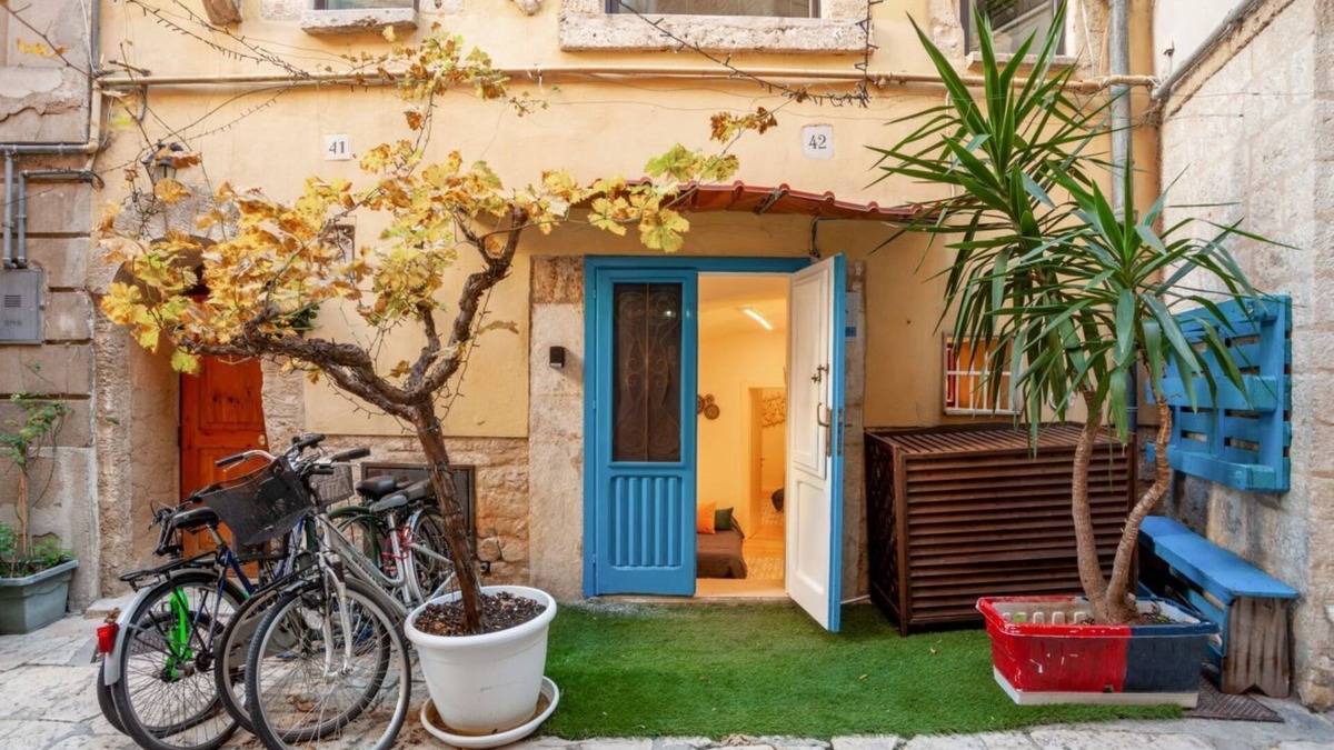 Old Town Apartment | La Casetta Apt x4 in the heart of Bari Vecchia