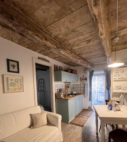 Marano Equo Apartment | La casetta di Vale