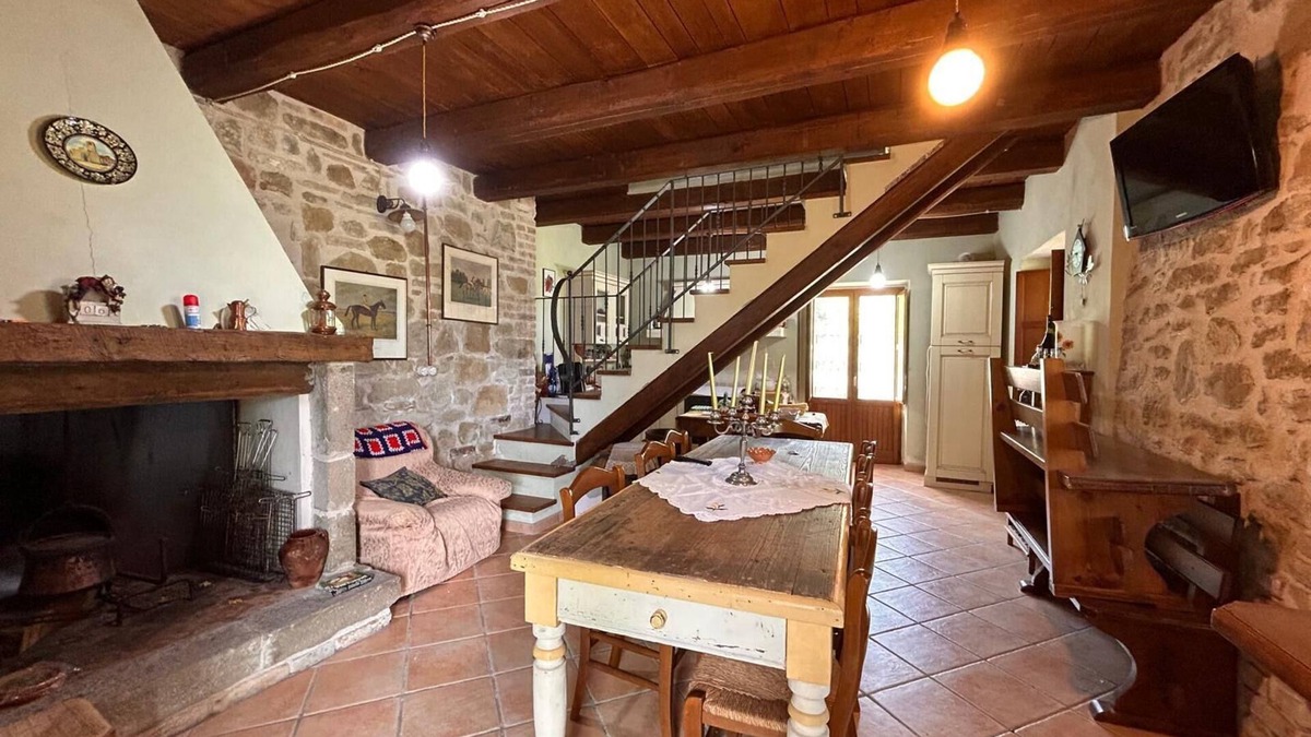 Ascoli Piceno House | La Casetta nel Bosco Delightful house nestled in the green hills of the Marche region