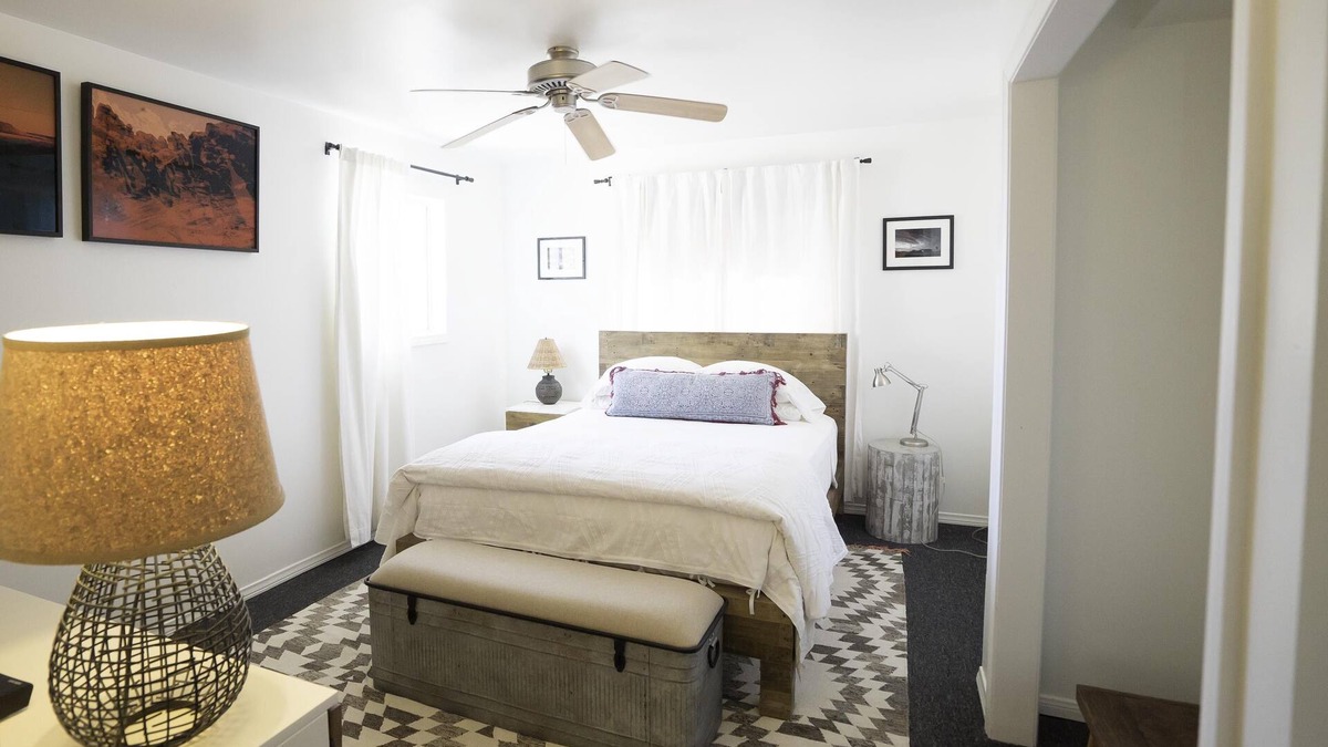 Panorama Heights Cabin | La Casita at Rattler Ranch in Joshua Tree