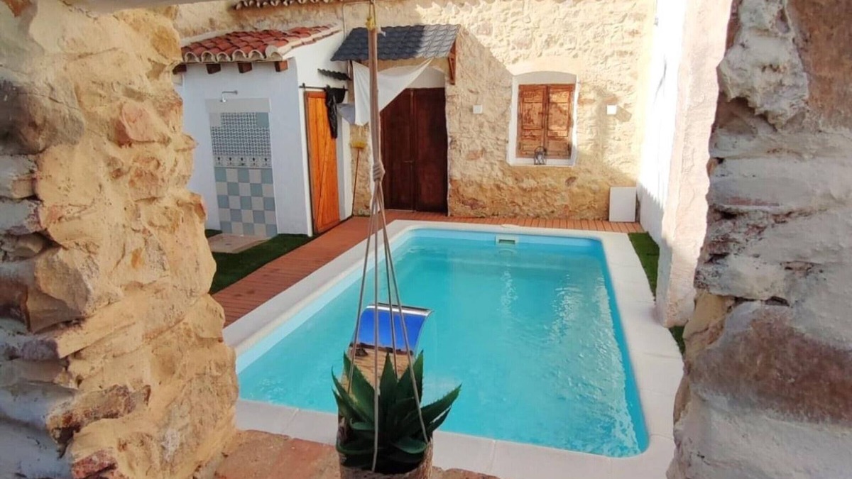 El Colmenar Cottage | La Casita - Charme authentique avec piscine partagée à Benarrabá, Espagne