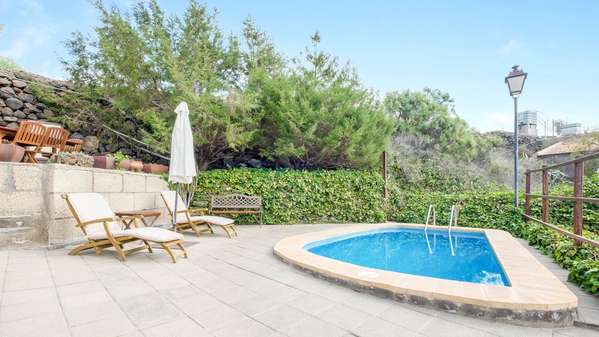 Chio Villa | “La Casita del Viejo” with, Sea View, Wi-Fi, Terrace, Garden & Pool