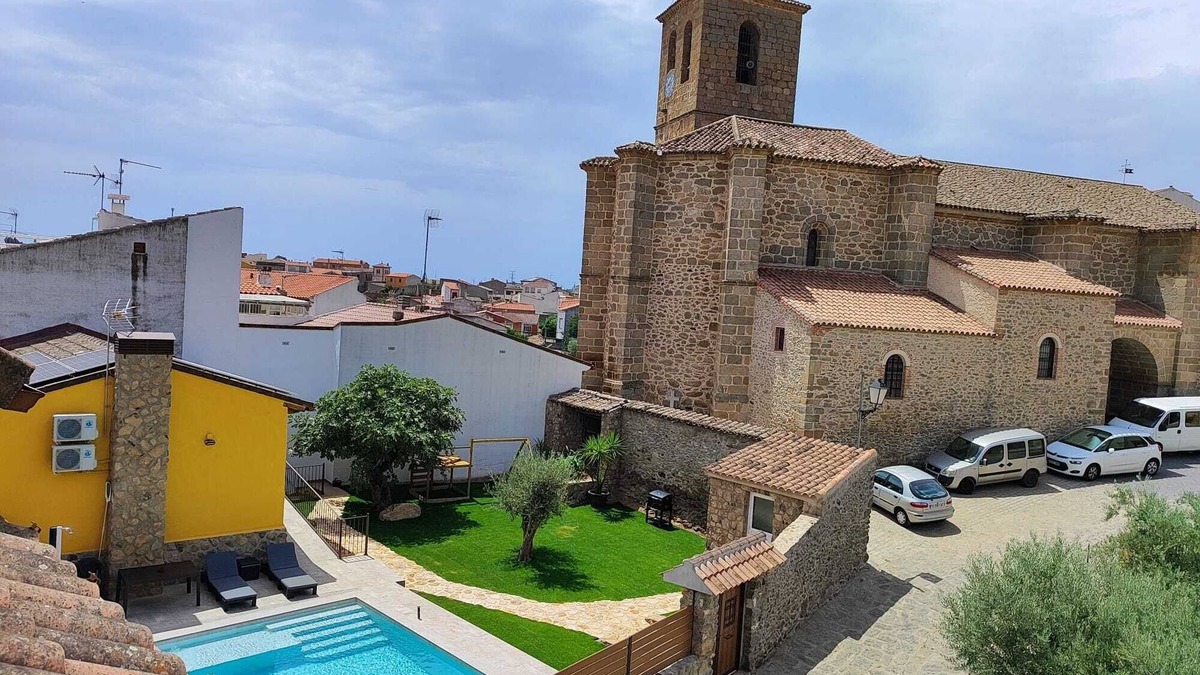 Castillo de Bayuela Cottage | La Casita de Ra. Casa Ideal Para Familias o Amigos