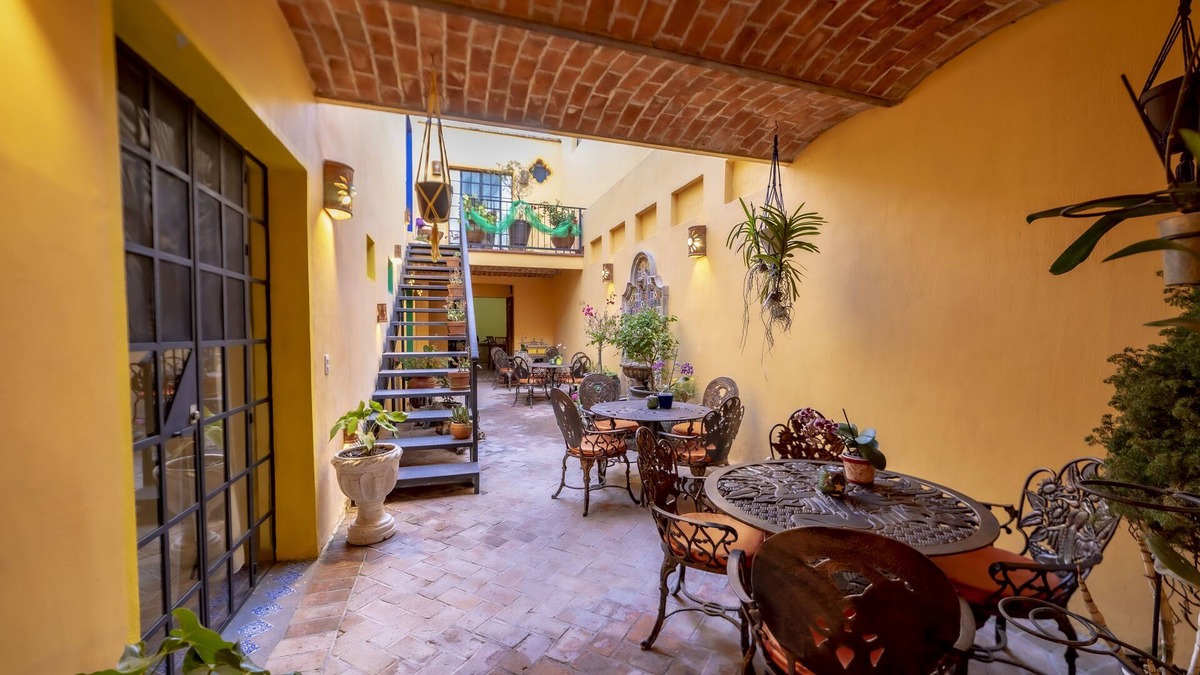 Chapala Centro Hotel | La Casona Chapala