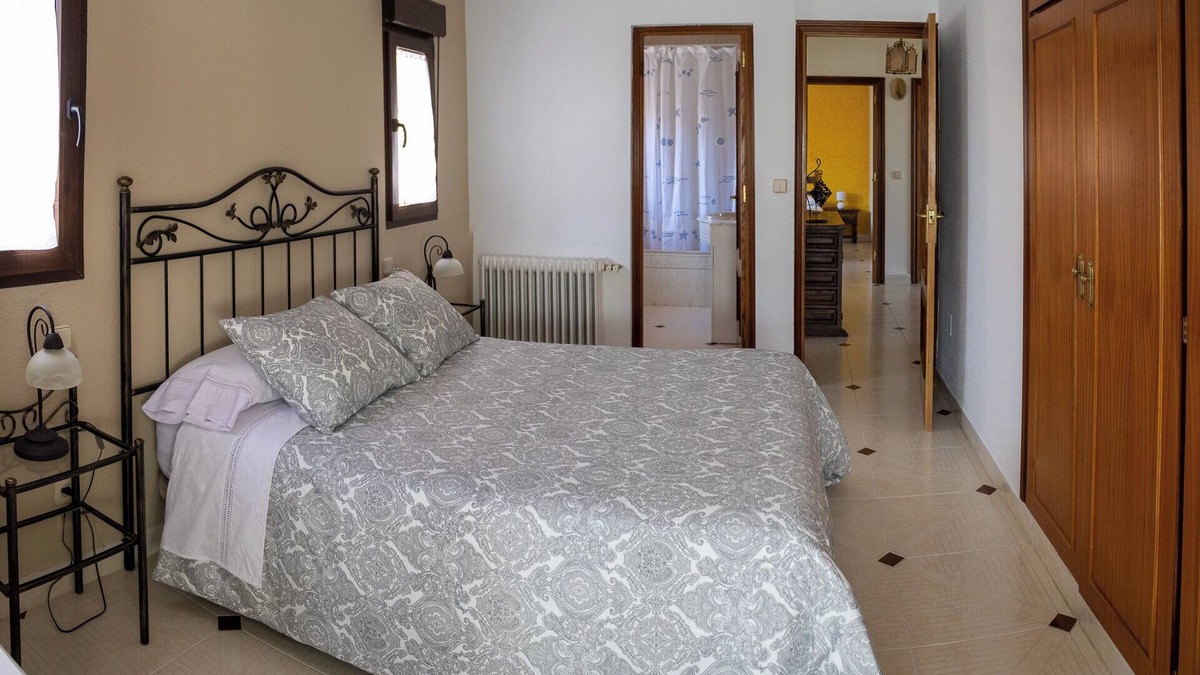 Rascafria Ski Chalet | La Casona de Rascafria, independent, surrounded by garden and ideal for families.