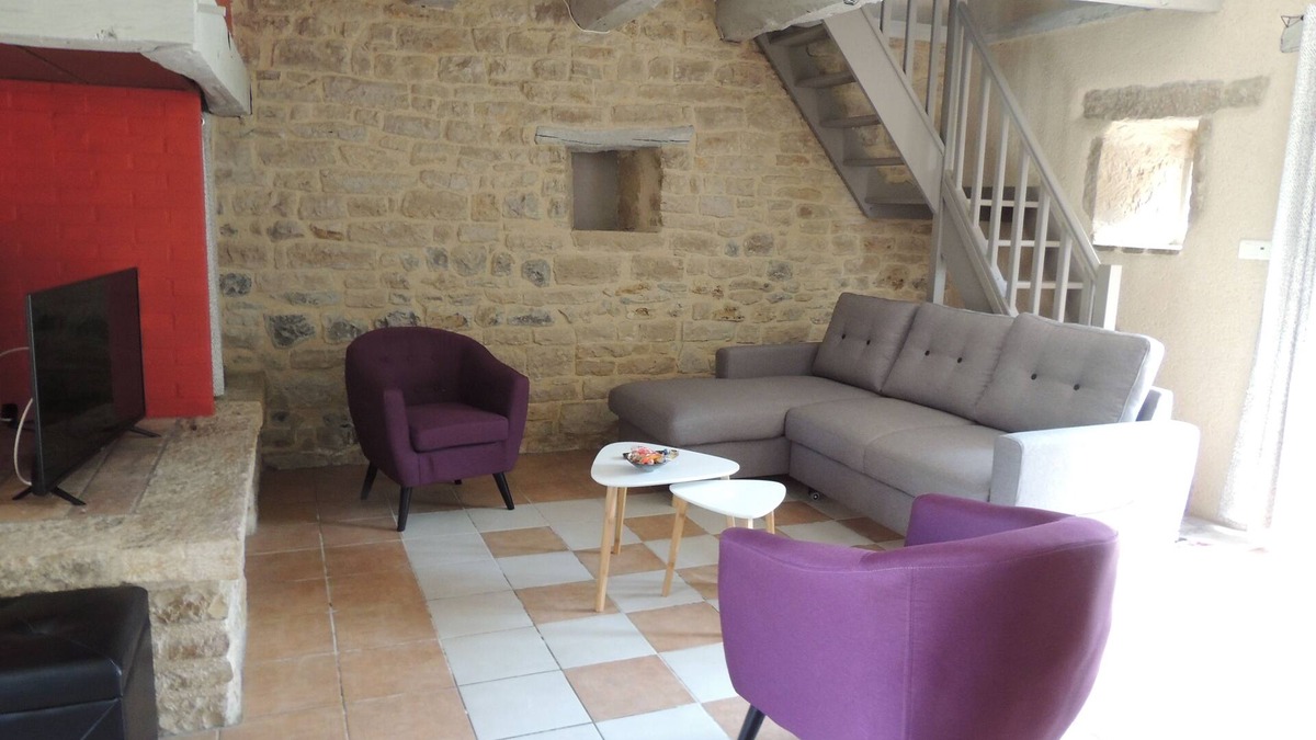 Vailhourles House | LA Cave de Pepe et sa Piscine