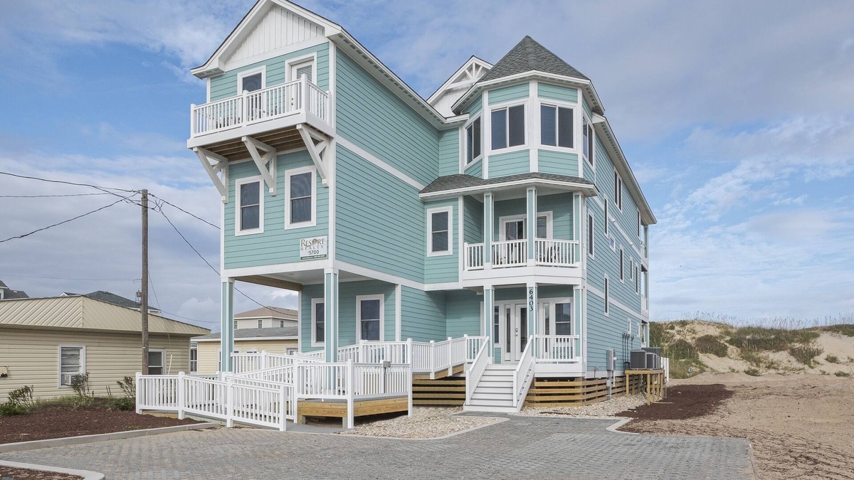 Nags Head House | La Cebolla | Oceanfront | Nags Head | Sleeps 22