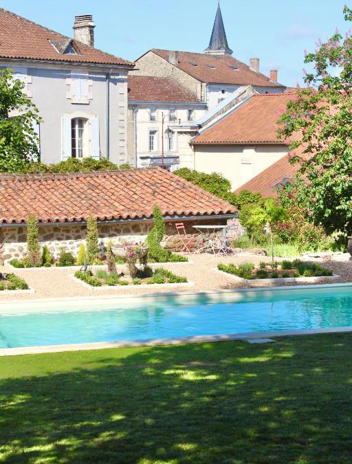 Piegut-Pluviers Villa | La Châtaigne