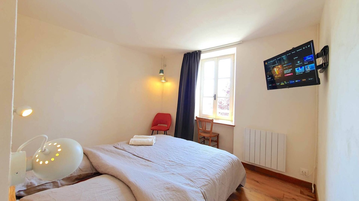 Contrieres Other | La Chambre de Lorette