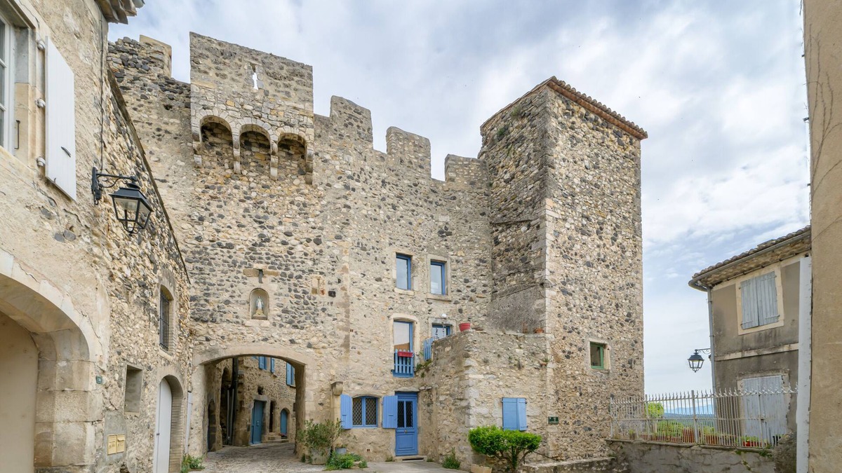 Rochemaure Bed & Breakfast | La chambre des Remparts Romantique