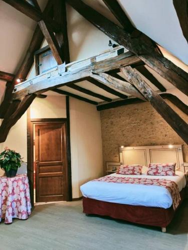Aubigny-sur-Nere Hotel | La Chaumière