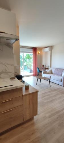 Frejus Apartment | La cigale blanche