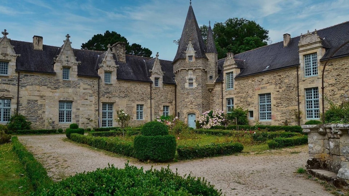 Rochefort-en-Terre House | La Cité Fleurie - Rochefort EN Terre