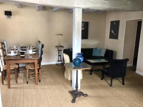 Vicq-sur-Gartempe House | La Closerie - trois chambres