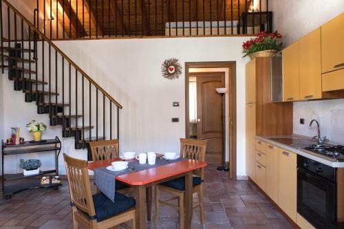 Surpian Apartment | la colombaia