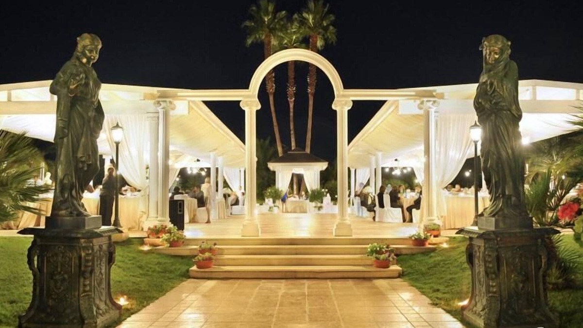 Canosa di Puglia Hotel | La Corte Di Opaka