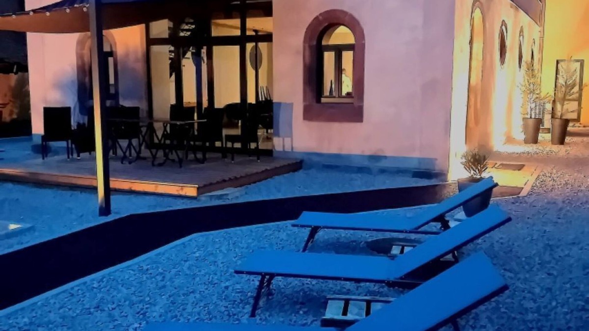Zellwiller House | La cour cachée