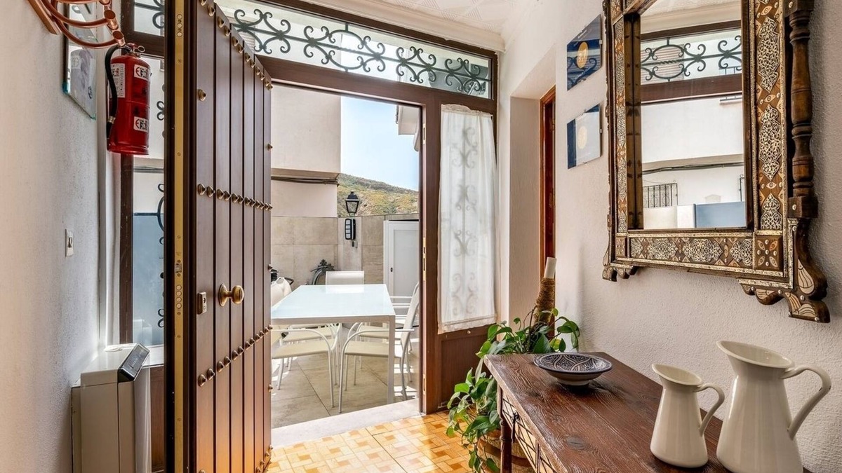 Cenes de la Vega Villa | La Cueva de la Abuela Cenes de la Vega by Ruralidays