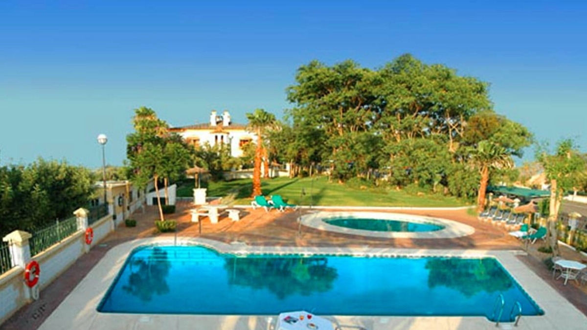 Jerez de la Frontera Hotel | La Cueva Park