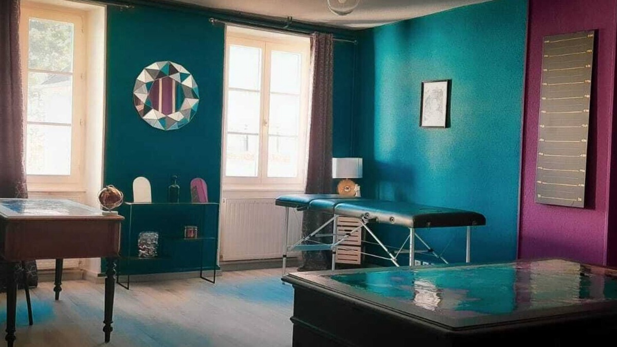 Les Magny Bed & Breakfast | La Curieuse naughty game suite, adult game room