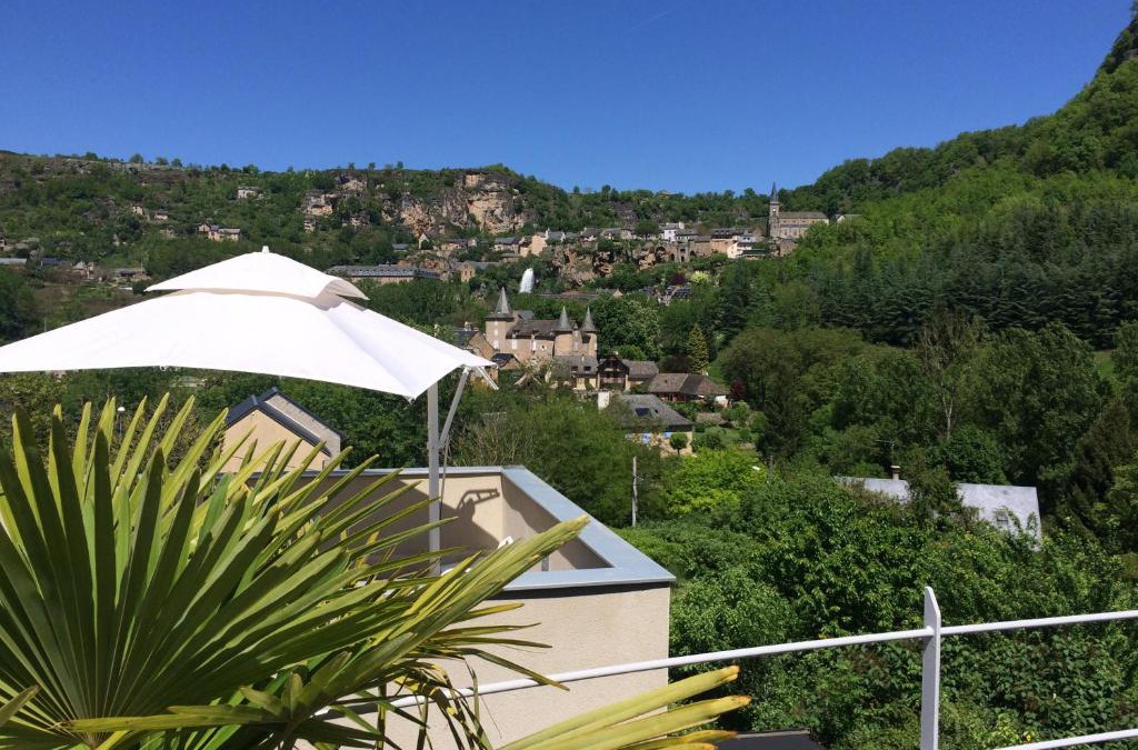 Salles-la-Source Bed & Breakfast | La Désirade