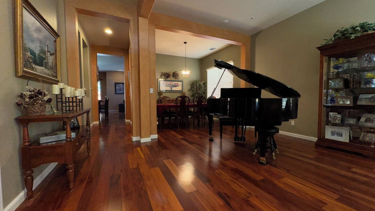 Clovis House | La Dolce Vita - Gorgeous 4-bedroom house in prestigious Clovis
