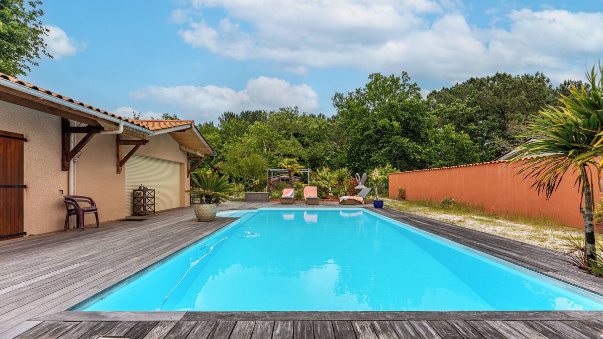 Grayan-Et-L'Hopital House | La Farniente – Green House with Saltwater Pool, Close to the Médoc Beaches