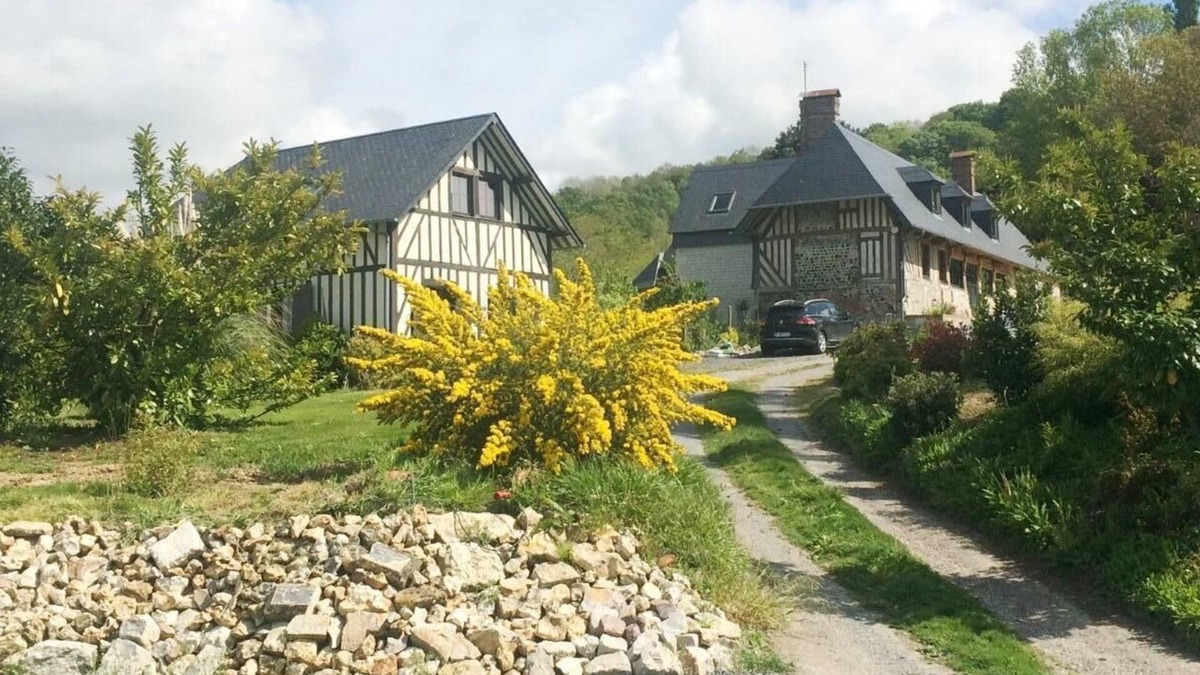La Riviere-Saint-Sauveur House | "La Ferme aux Guignes" 5 minutes from HONFLEUR (St Sauveur River)