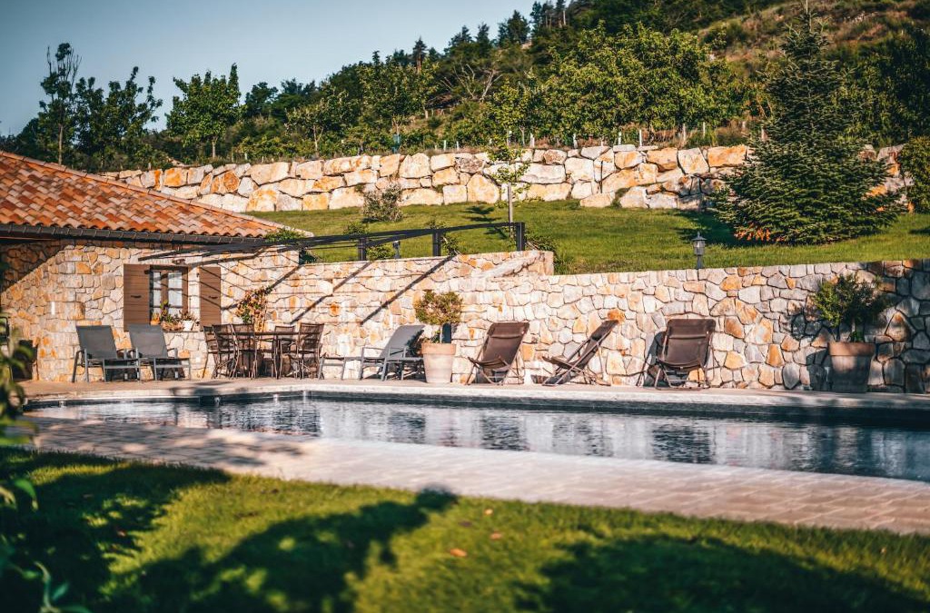 Labatie-d'Andaure House | La Ferme du Vallon by ExplorHome
