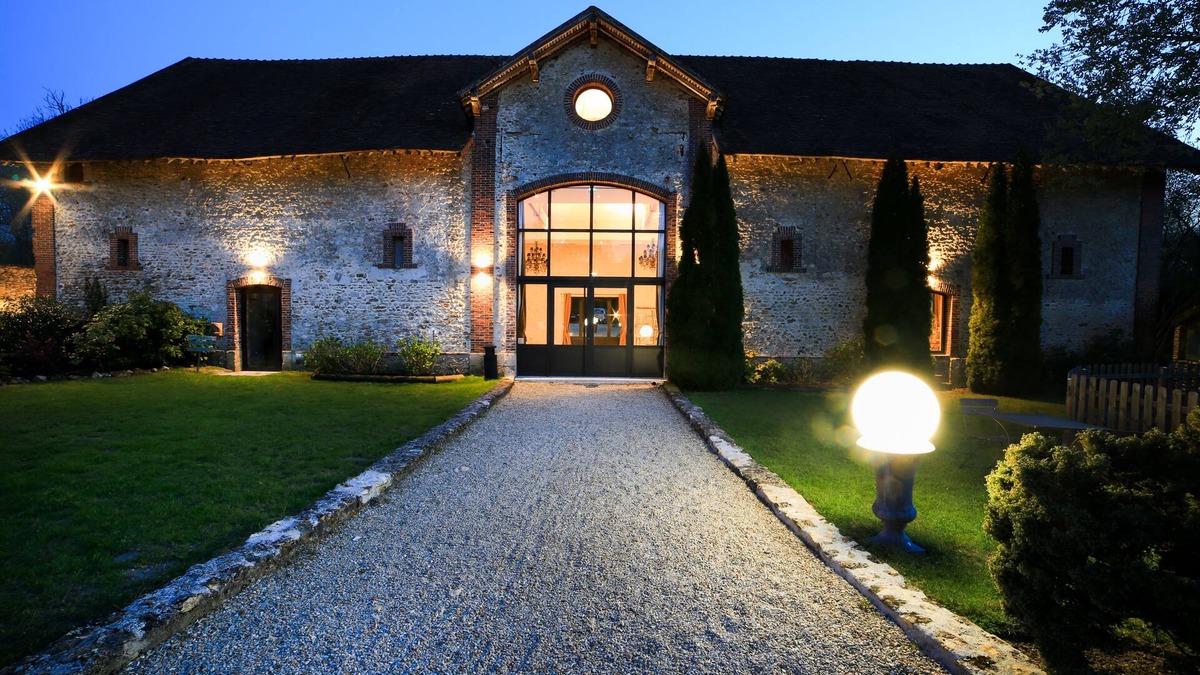 Bleury-Saint-Symphorien Bed & Breakfast | La Ferme de Bouchemont