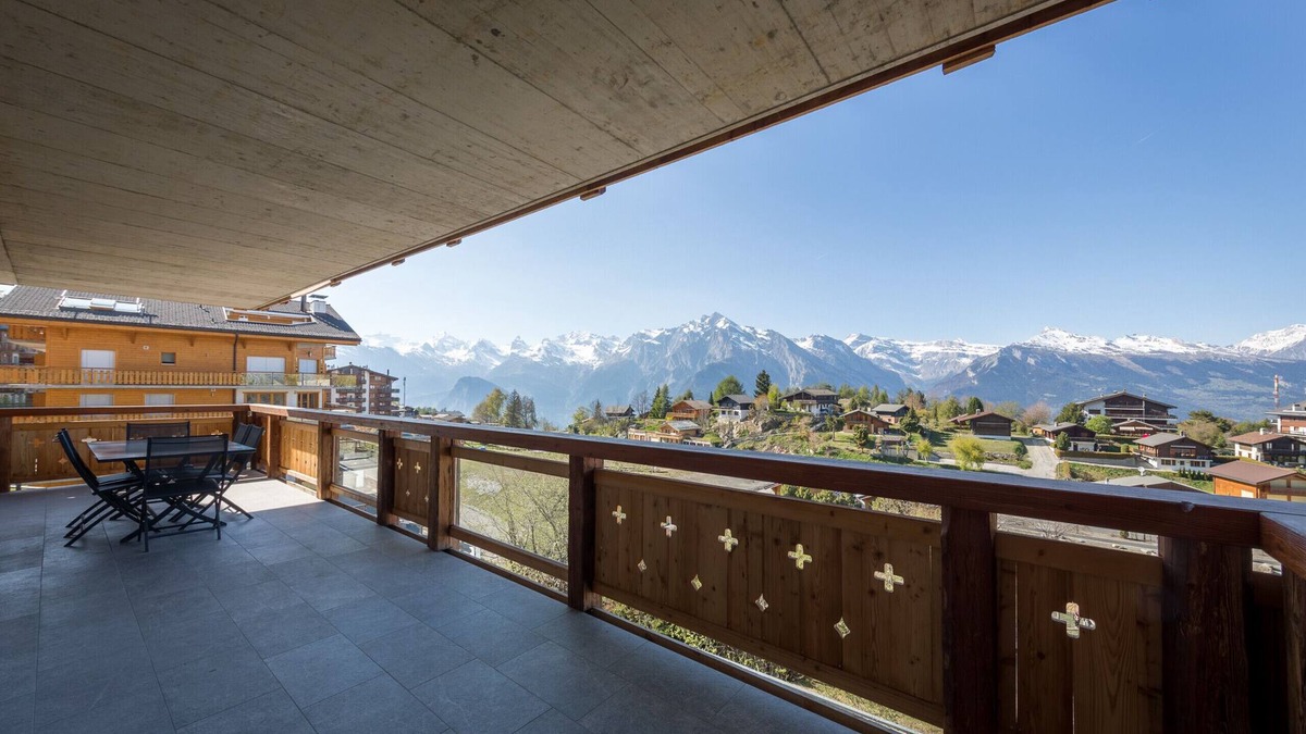 Saint-Pierre-de-Clages Apartment | La Forêt 5 - Spa access