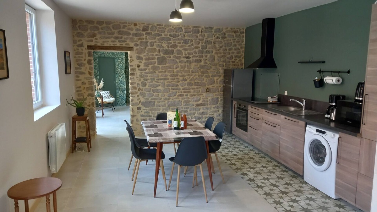 Barfleur House | La Forge, house for 6 in the heart of Barfleur, with private parking lot
