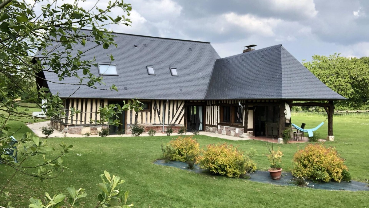 Flancourt-Catelon House | La Roselière: Charm and Conviviality for Unforgettable Stays