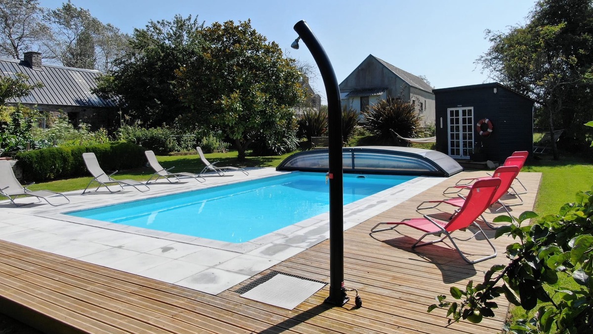 Saint-Nicolas-de-Pierrepont Cottage | La Ferme de l’Eglise - heated pool, ponies, goats, sheep chickens, close beaches