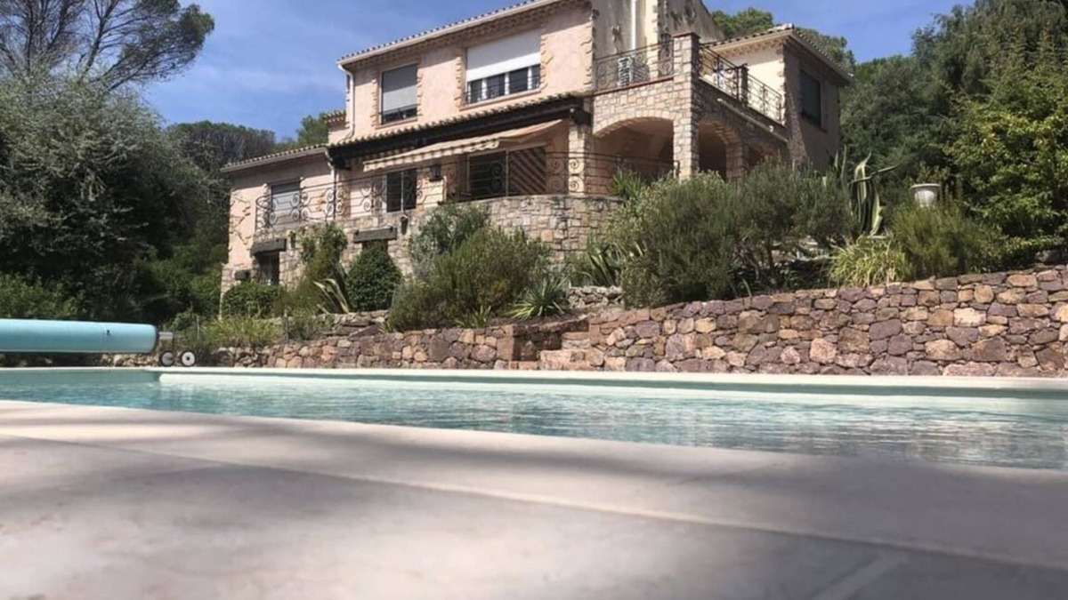 Valescure Bed & Breakfast | La Garrinière