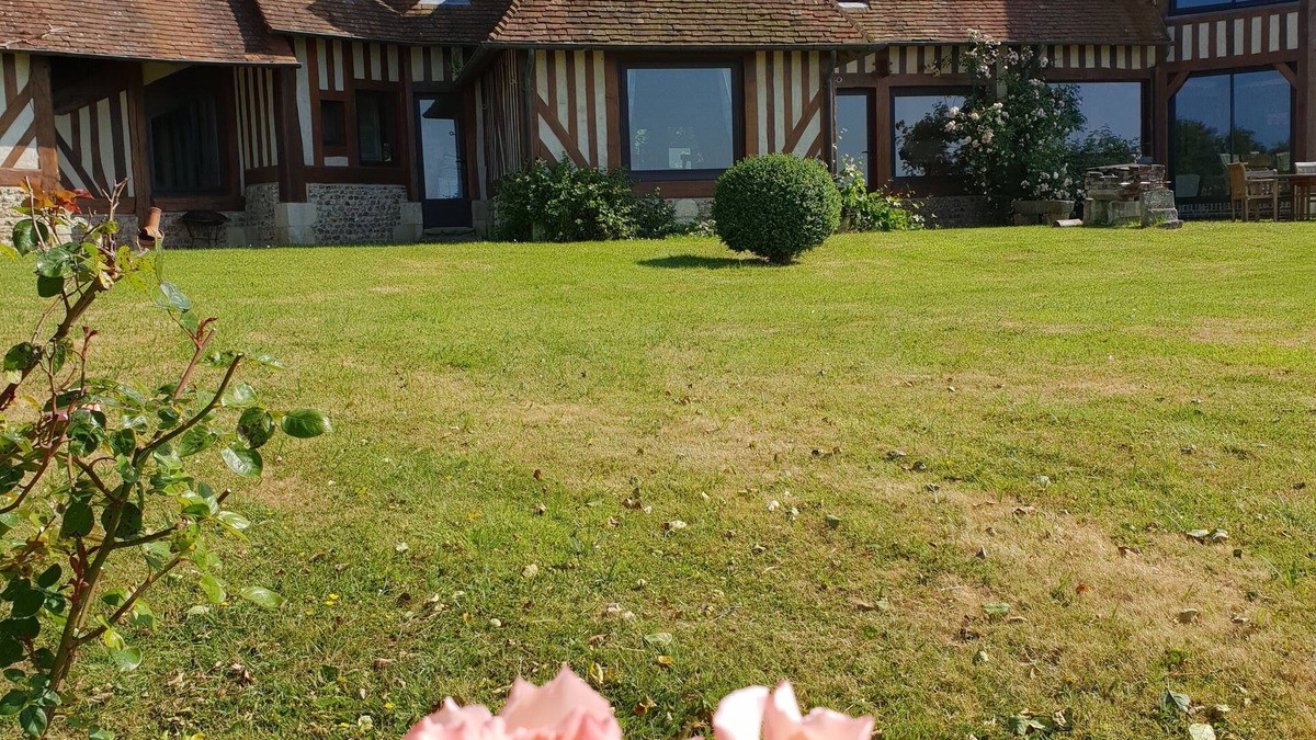 Honfleur House | La Girelle - Prestige beachfront villa with private beach access