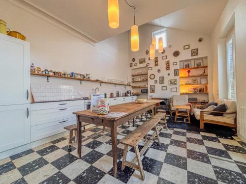 Nogent-le-Rotrou Apartment | La Grande Maison Saint Hilaire