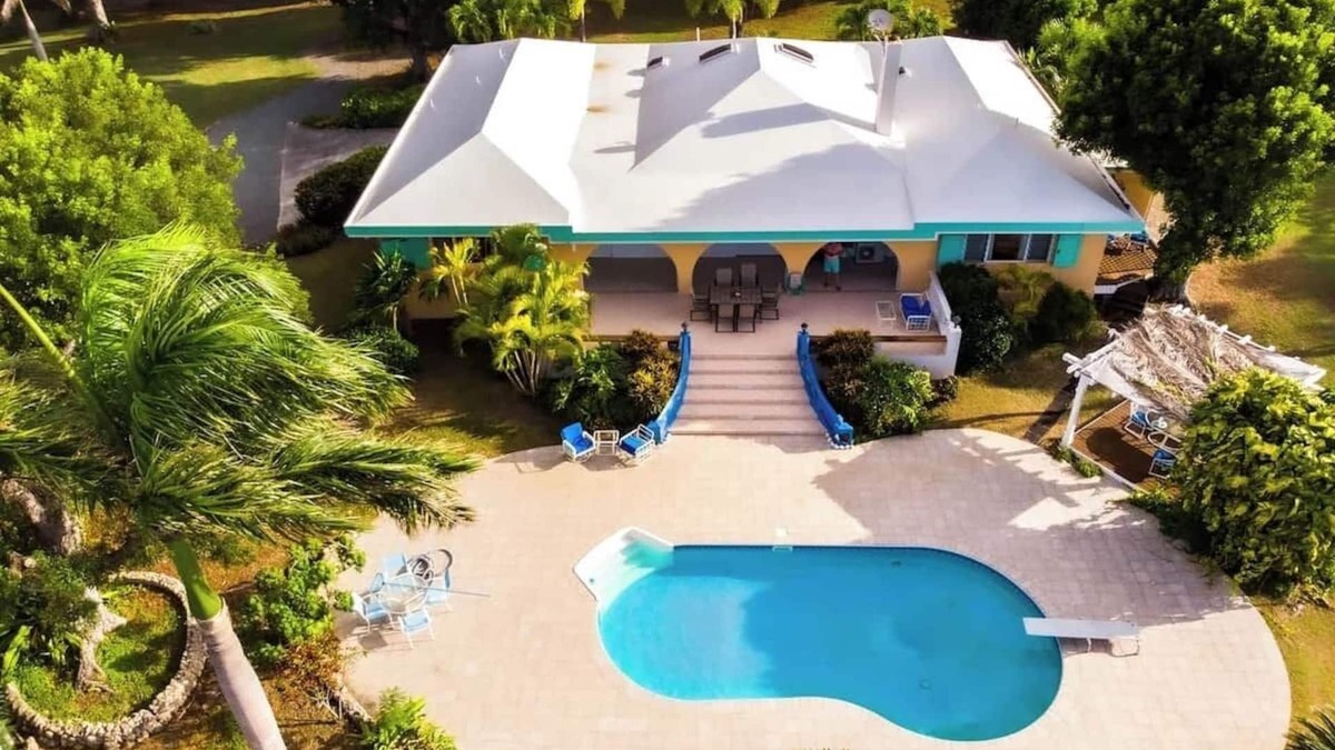 Bouvet Island House | La Grande Princesse Deja Blue