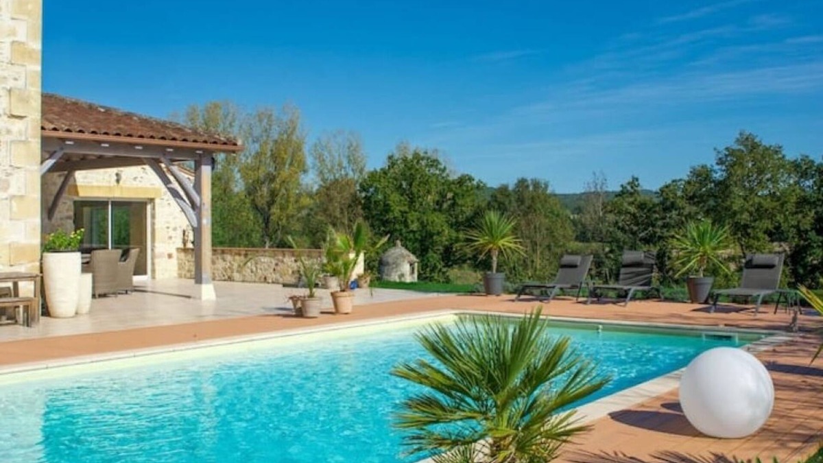 Monsempron-Libos House | La Grange aux Cyprès, Charming gîte for 2 people