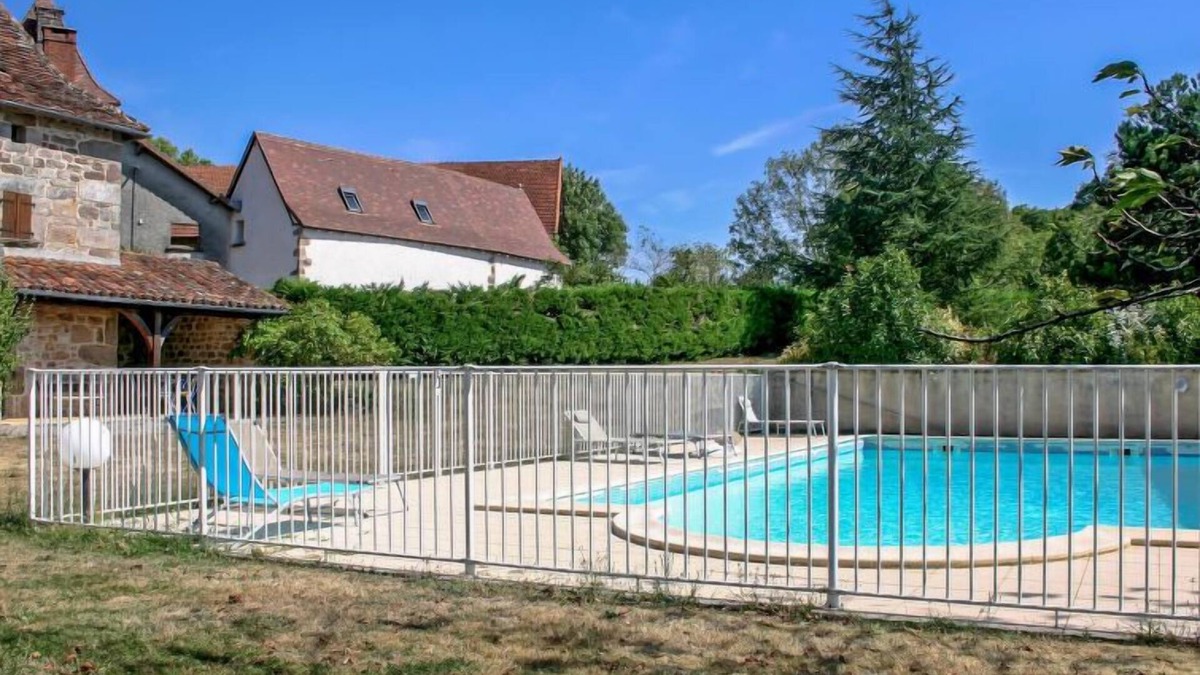 Saint-Jean-Lagineste House | La Grange by Interhome