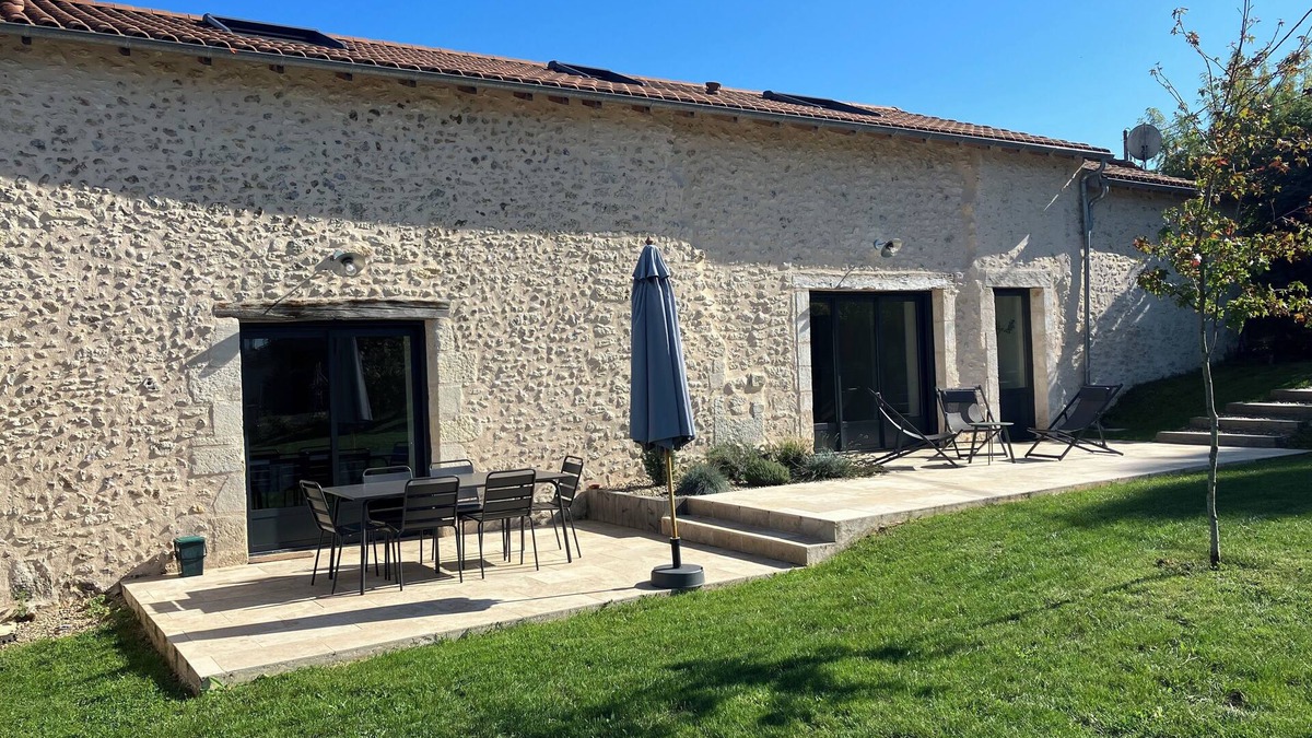 Boulazac-Isle-Manoire House | La Grange sleeps 6.